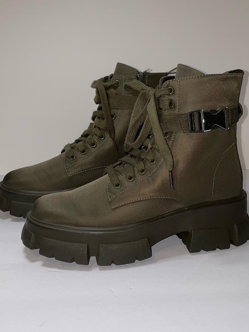Steve Madden Tanker-P Green Satin Combat Boots Chunky Lug Sole